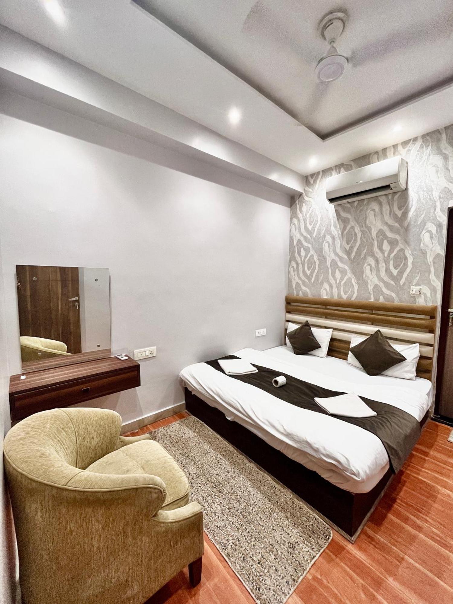 Хостел Hot - House Of Travellers Taj View Агра Экстерьер фото